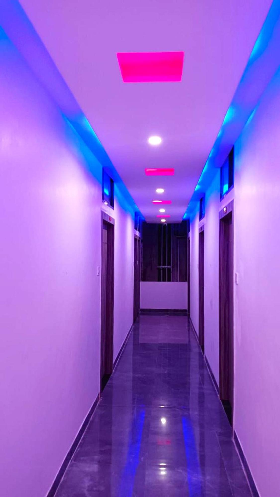 Hotel Kashi Inn Raj Ghat Varanasi Exteriör bild
