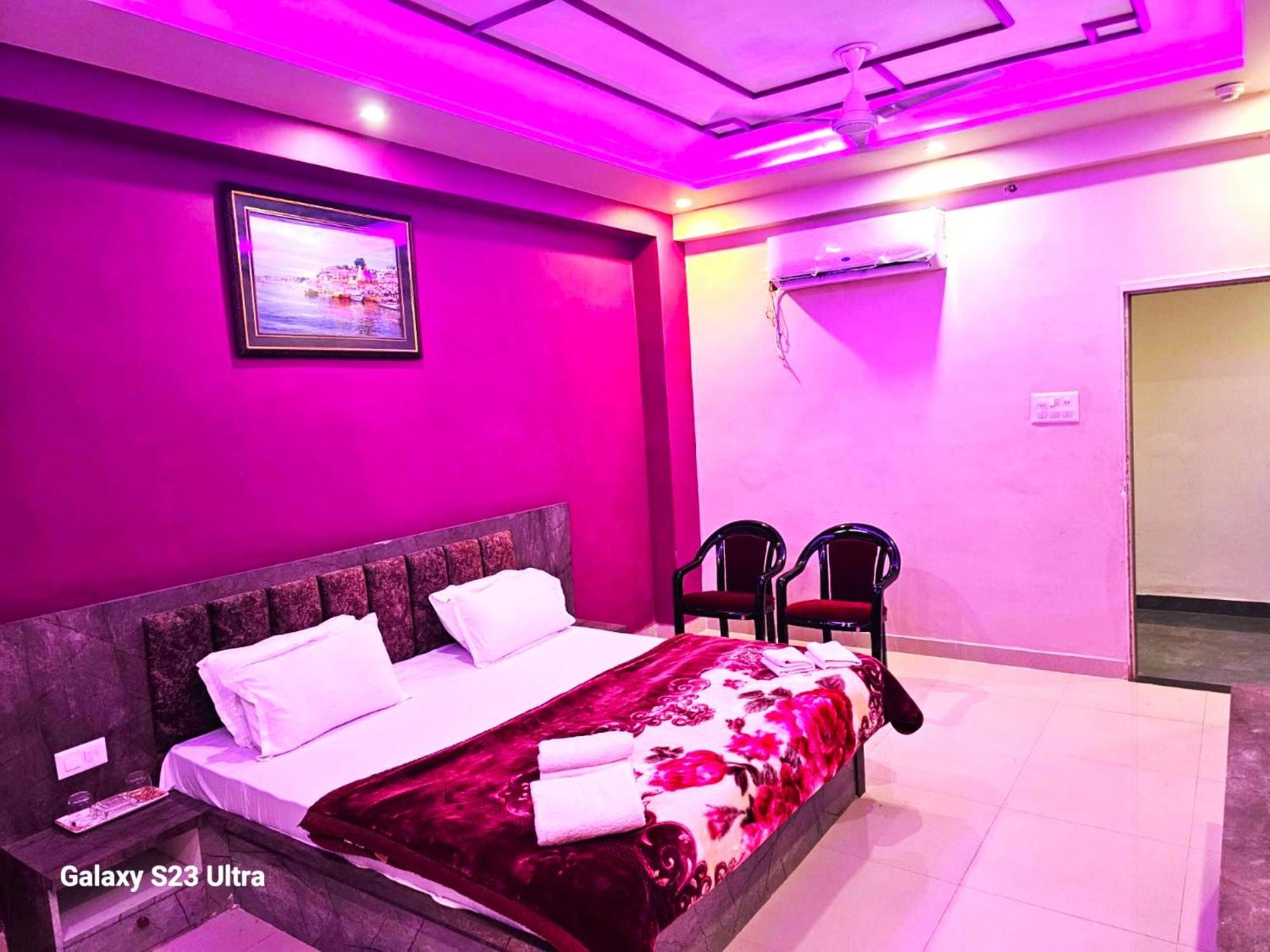 Hotel Kashi Inn Raj Ghat Varanasi Exteriör bild