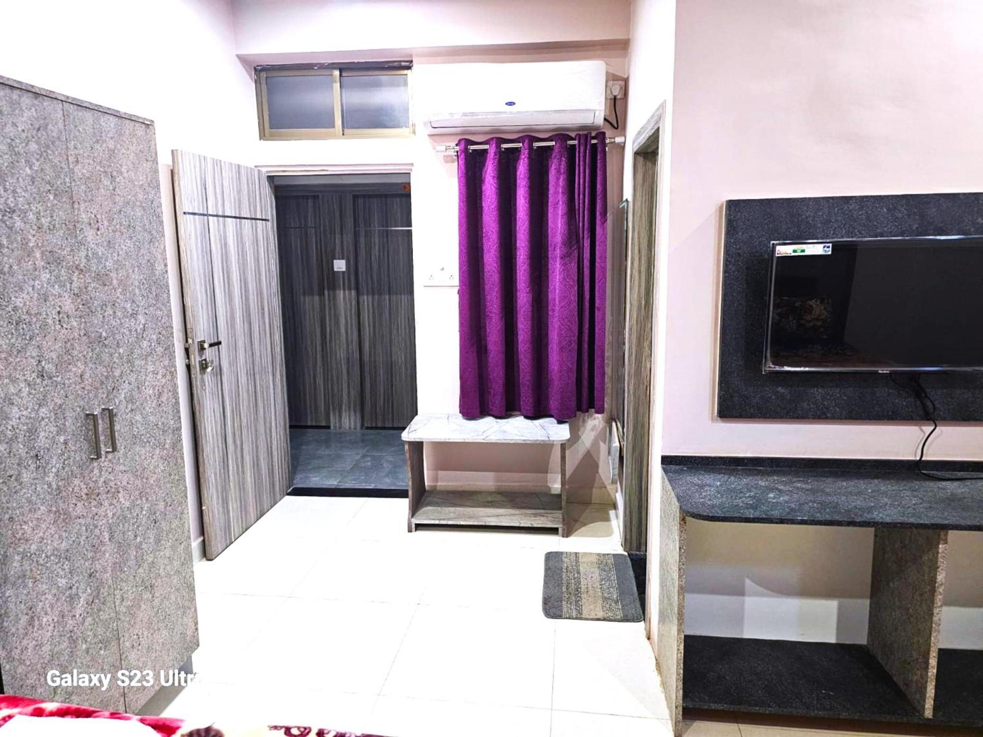 Hotel Kashi Inn Raj Ghat Varanasi Exteriör bild