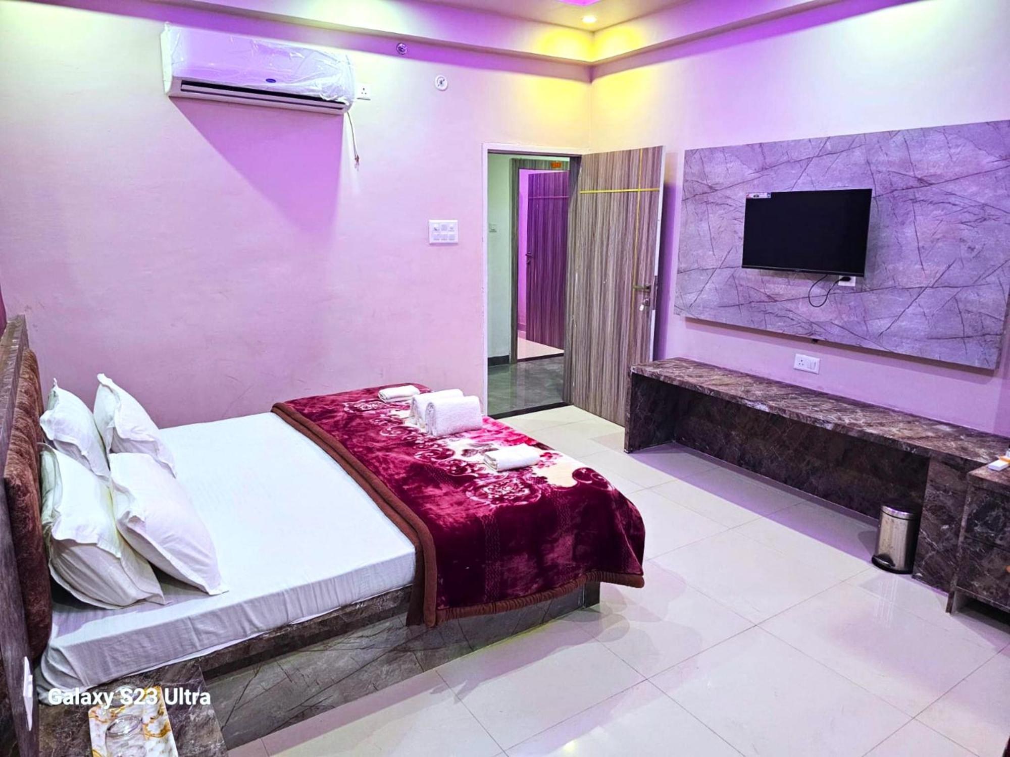 Hotel Kashi Inn Raj Ghat Varanasi Exteriör bild