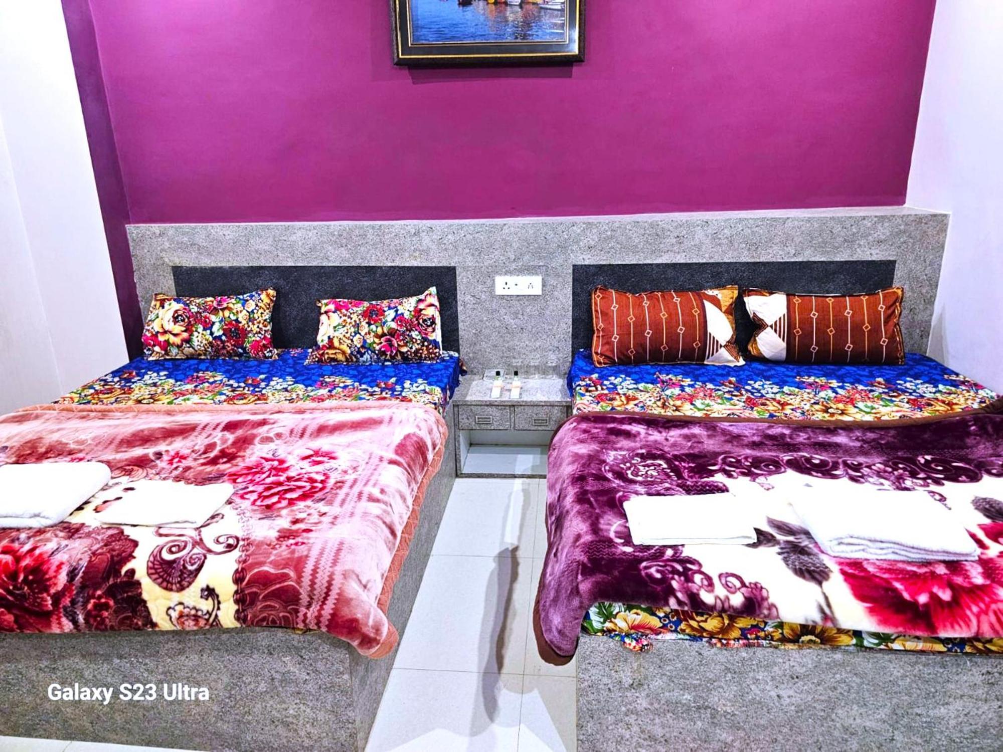 Hotel Kashi Inn Raj Ghat Varanasi Exteriör bild
